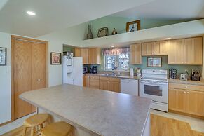 Bigfork Village Retreat - 1 Mi to Flathead Lake!