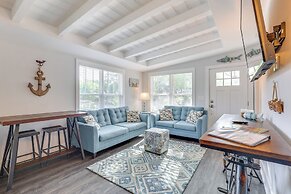 Modern Oak Island Escape: 1 Mile to Long Beach!