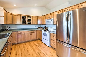 Fireplace, Deck & Grill: Show Low Haven