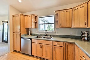 Fireplace, Deck & Grill: Show Low Haven