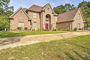 Victorian Hernando Home ~ 25 Miles to Memphis