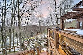 Luxe Beech Mtn Cabin w/ Hot Tub: 2 Mi to Skiing!