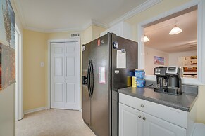 Oak Ridge Retreat w/ Porch < 1 Mi to Downtown