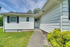 Oak Ridge Retreat w/ Porch < 1 Mi to Downtown