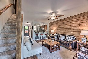 Updated Ruidoso Mountain Escape w/ Deck & Balcony!