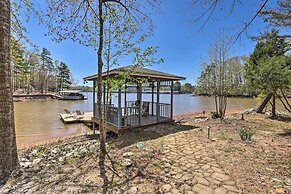 Pet-friendly Wedowee Home With Hot Tub + Dock!