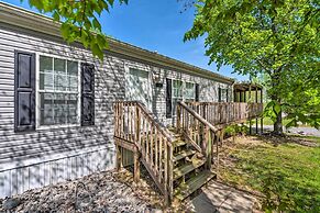 Cozy Hardin Retreat w/ Lake Kentucky View!