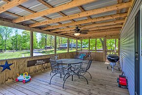 Cozy Hardin Retreat w/ Lake Kentucky View!