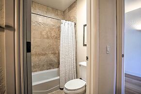 Luxe Getaway w/ Riverfront Views in Grants Pass!