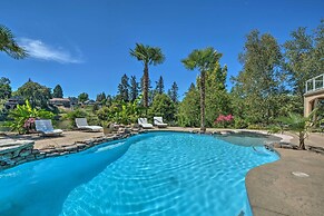 Luxe Getaway w/ Riverfront Views in Grants Pass!