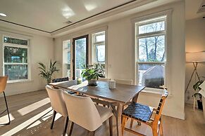 Luxe Getaway w/ Riverfront Views in Grants Pass!