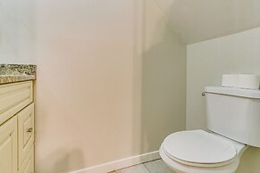 Walk to Beach: Hilton Head Island Tennis Retreat!