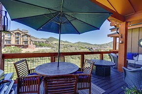 Mountain-view Condo ~ 9 Mi to Park City Skiing