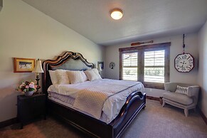 Mountain-view Condo ~ 9 Mi to Park City Skiing