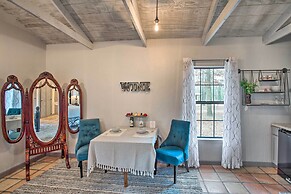 Blue Jay Cottage' - Pittsburg Studio on Winery!