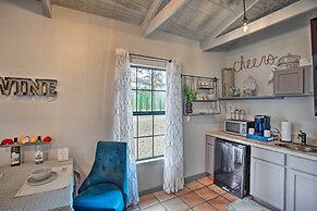 Blue Jay Cottage' - Pittsburg Studio on Winery!