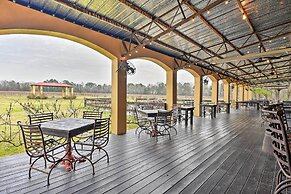 Blue Jay Cottage' - Pittsburg Studio on Winery!