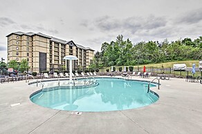 Downtown Pigeon Forge Condo w/ Pool Access!