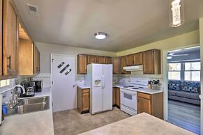 Bluefield Retreat w/ Pool Table: Near Parks!