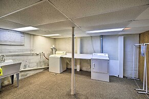 Bluefield Retreat w/ Pool Table: Near Parks!