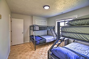 Bluefield Retreat w/ Pool Table: Near Parks!