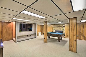 Bluefield Retreat w/ Pool Table: Near Parks!