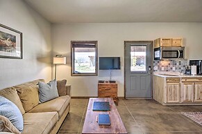Cozy Elgin Casita w/ Gas Grill: Pets Welcome!