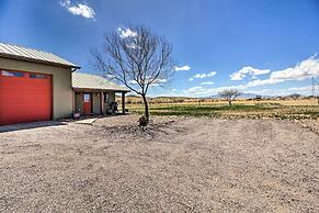 Cozy Elgin Casita w/ Gas Grill: Pets Welcome!