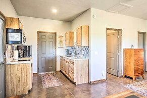 Cozy Elgin Casita w/ Gas Grill: Pets Welcome!