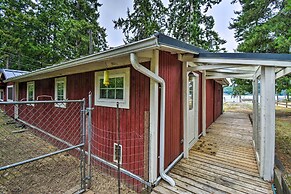 Historic Belfair Cabin Abode on the Hood Canal!