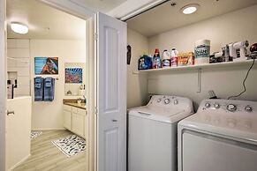 Modern Condo w/ Pool ~ 3 Mi to Downtown Phoenix!