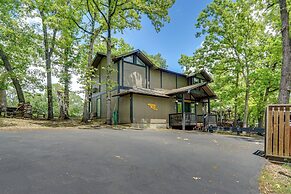 1 Mi to Margaritaville Resort: Cottage w/ Fire Pit