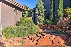 2 Acres & Red Rock Views: Sedona Casita!