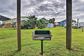 Deck & Ocean Views: Home in Crystal Beach!
