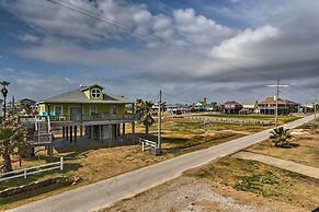Deck & Ocean Views: Home in Crystal Beach!