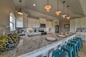 Deck & Ocean Views: Home in Crystal Beach!