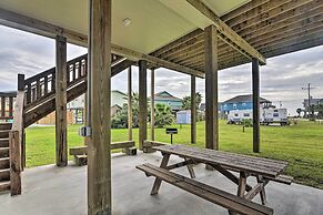 Deck & Ocean Views: Home in Crystal Beach!