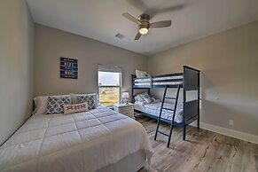 Deck & Ocean Views: Home in Crystal Beach!