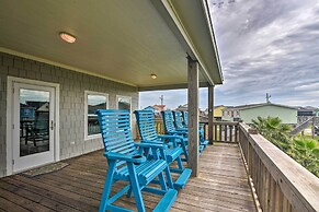 Deck & Ocean Views: Home in Crystal Beach!