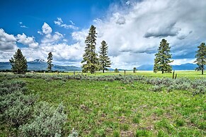 Outdoor Adventure Hub ~ 20 Miles to Yellowstone!