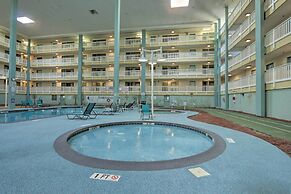 Steps to Pool & Beach: Family Condo in Hilton Head