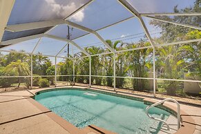 Family-friendly Home ~ 10 Mi to Dtwn Cape Coral