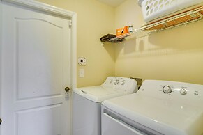 Family-friendly Home ~ 10 Mi to Dtwn Cape Coral