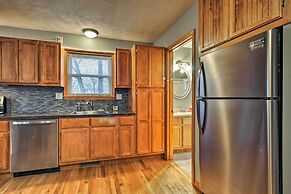 Stockton Lake Escape w/ Kitchen, Half Mile to Lake