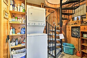 Stockton Lake Escape w/ Kitchen, Half Mile to Lake