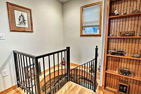 Stockton Lake Escape w/ Kitchen, Half Mile to Lake