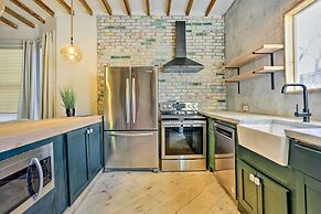 Stylish Newark Home w/ Deck < 14 Mi to Nyc!