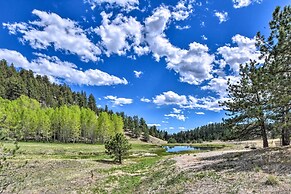 Quiet Guffey Getaway w/ Private Deck, Pond & Canoe