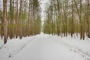 Pine Ridge Resort Cabin on Bass Lake w/ Dock!