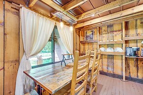Cabin < 2 Mi to Great Smoky Mtns Natl Park!
